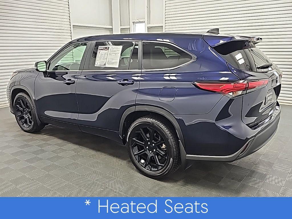 used 2023 Toyota Highlander car, priced at $31,700