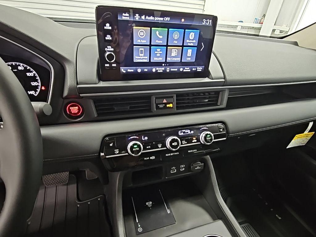new 2025 Honda Pilot car, priced at $46,180