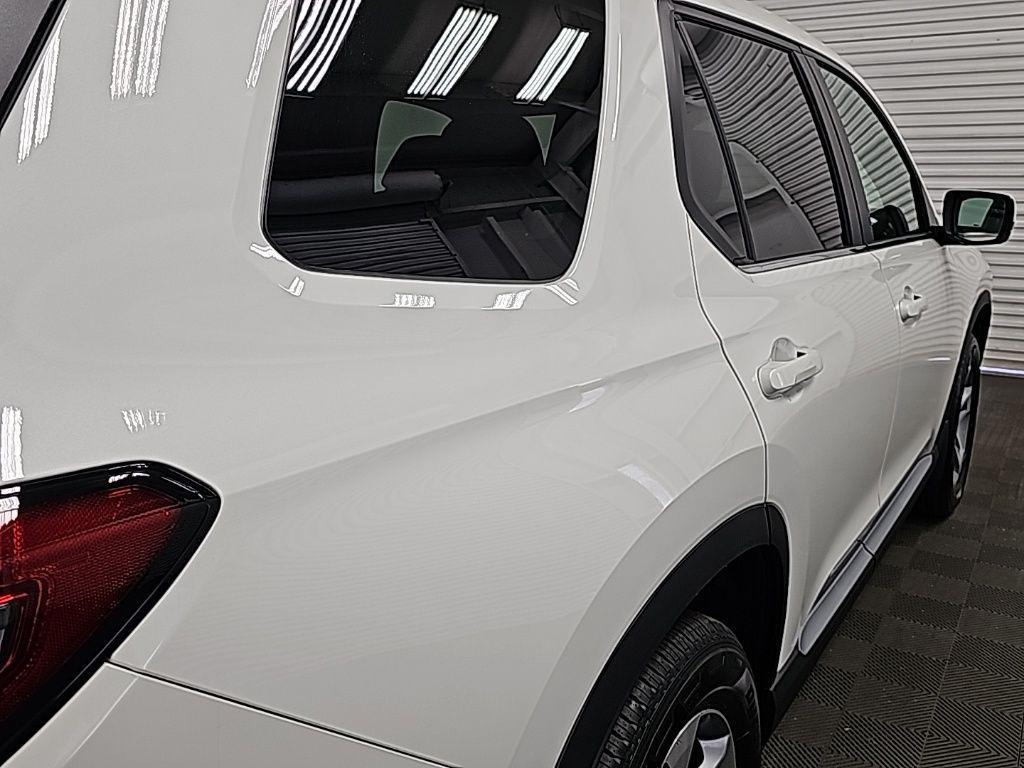 new 2025 Honda Pilot car, priced at $46,180