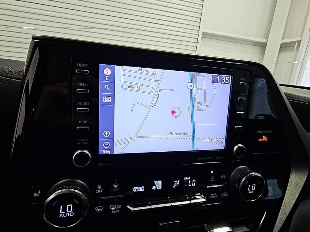 used 2022 Toyota Highlander car, priced at $28,000