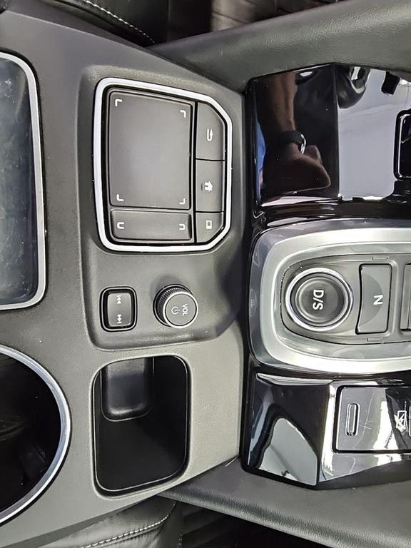 used 2023 Acura MDX car, priced at $34,000