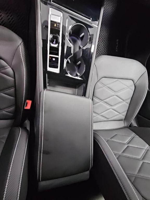 used 2025 Volkswagen Atlas Cross Sport car, priced at $40,000