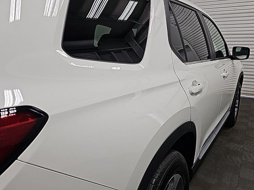 new 2025 Honda Pilot car, priced at $47,550