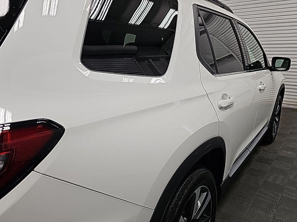 new 2025 Honda Pilot car, priced at $51,550