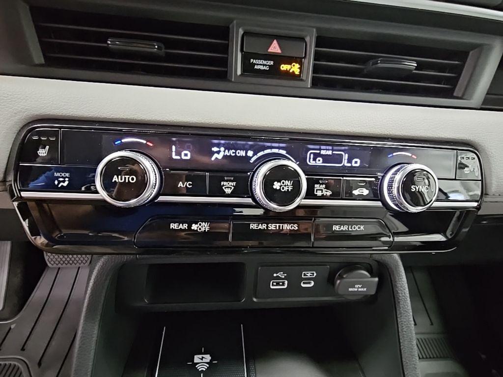 new 2025 Honda Pilot car, priced at $51,550