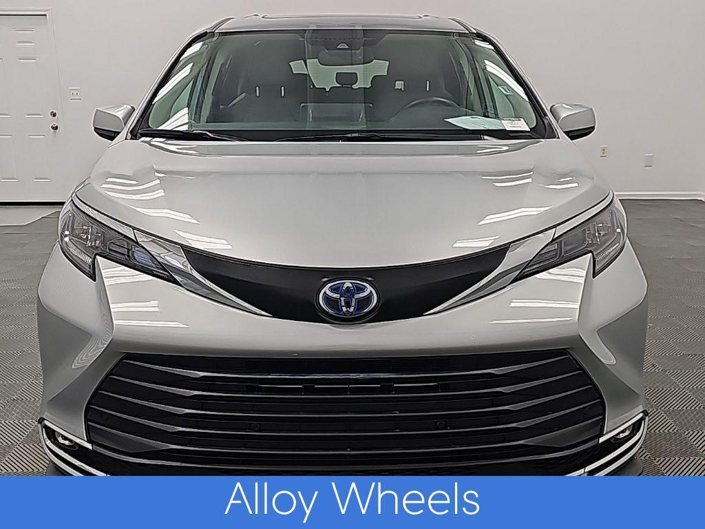 used 2024 Toyota Sienna car, priced at $37,000