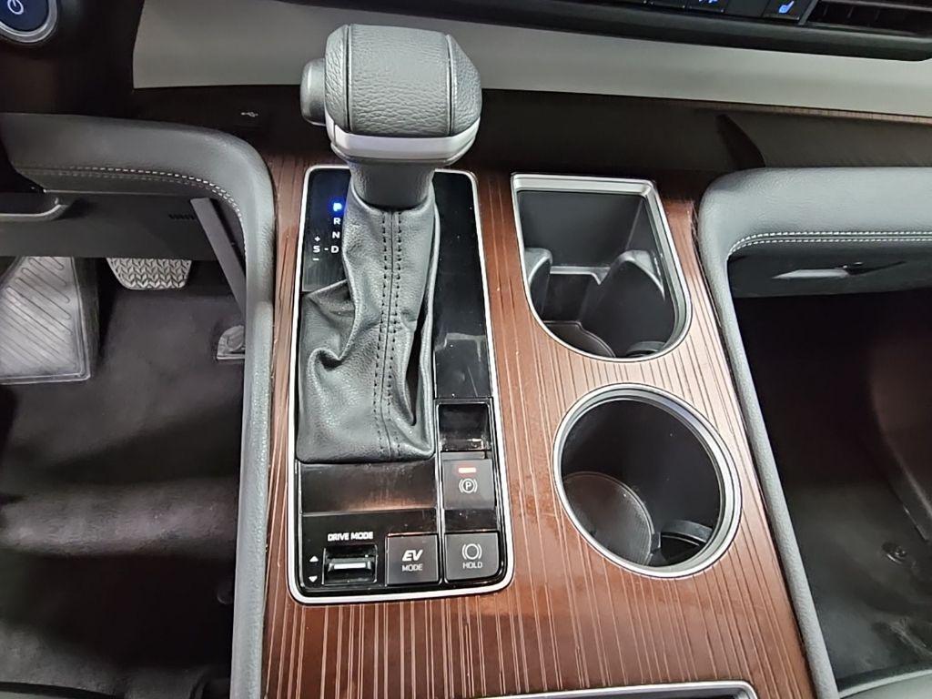 used 2024 Toyota Sienna car, priced at $37,000