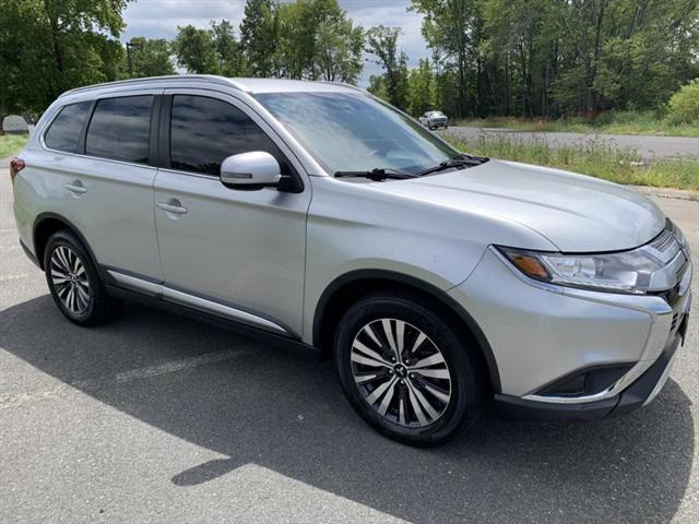 used 2020 Mitsubishi Outlander car, priced at $13,999