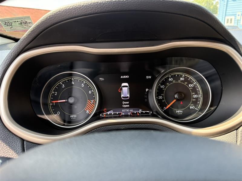used 2015 Jeep Cherokee car, priced at $14,499