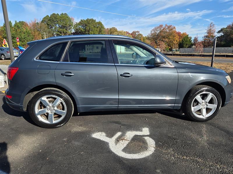used 2009 Audi Q5 car, priced at $3,750