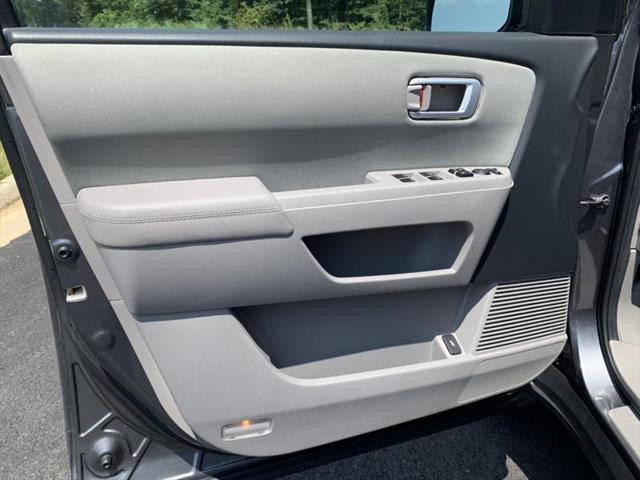 used 2013 Honda Pilot car, priced at $7,999