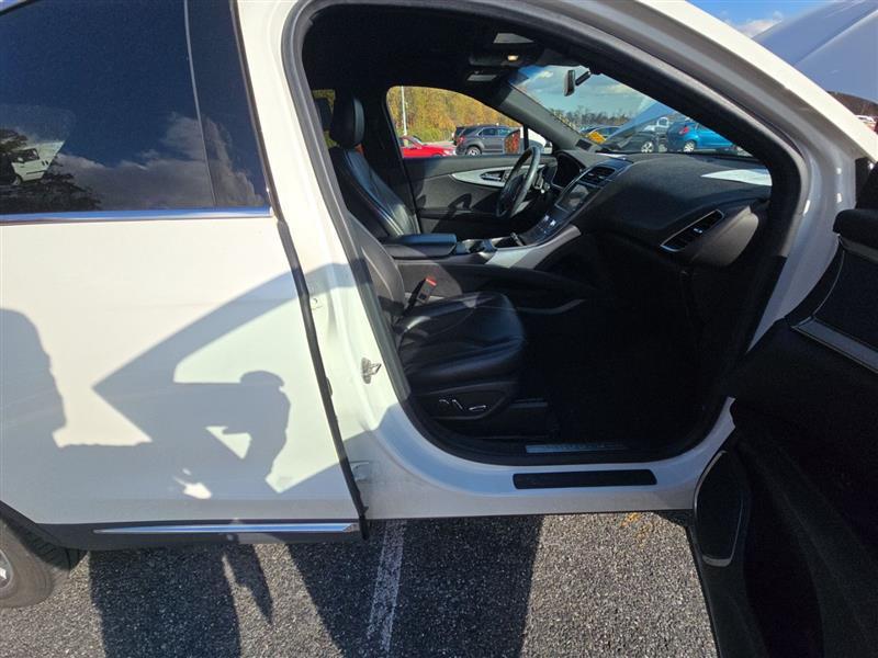 used 2020 Lincoln Nautilus car, priced at $14,999