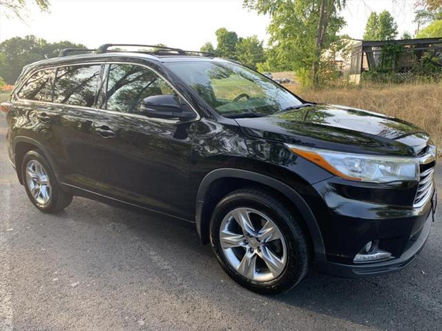 used 2015 Toyota Highlander car, priced at $15,999