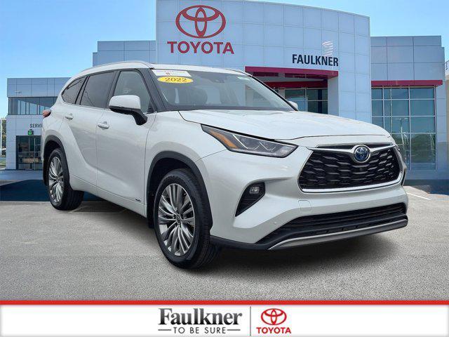 used 2022 Toyota Highlander Hybrid car, priced at $48,917