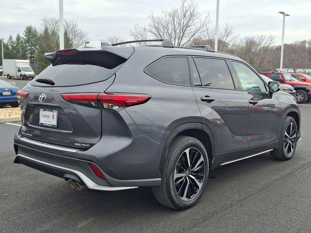 used 2022 Toyota Highlander car, priced at $39,741