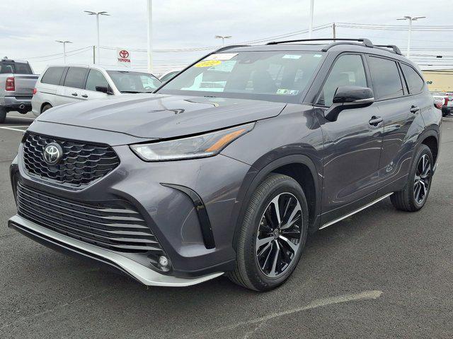 used 2022 Toyota Highlander car, priced at $39,741