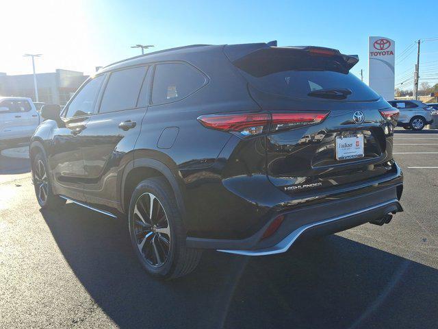 used 2022 Toyota Highlander car, priced at $35,941