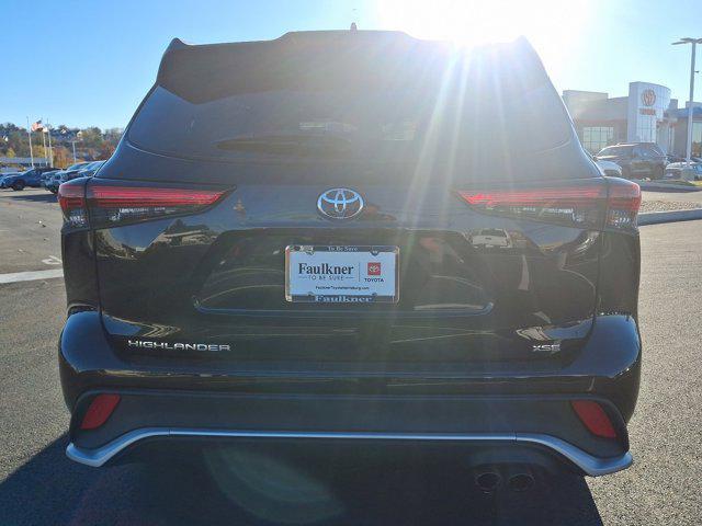 used 2022 Toyota Highlander car, priced at $35,941