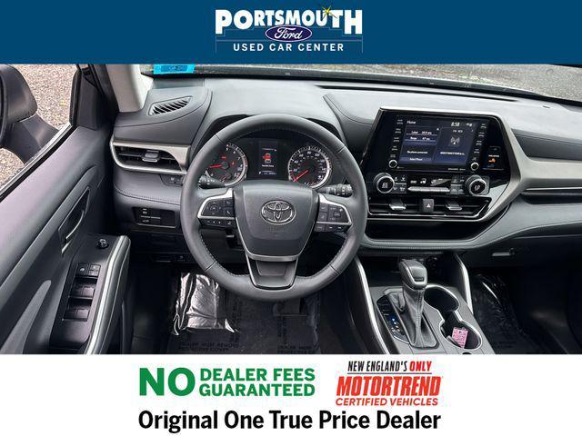 used 2022 Toyota Highlander car, priced at $34,995