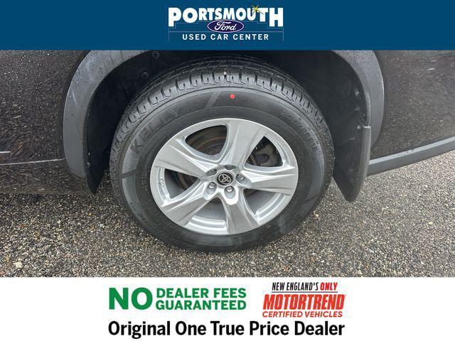 used 2022 Toyota Highlander car, priced at $34,995