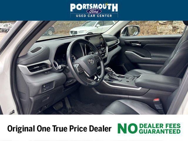 used 2021 Toyota Highlander Hybrid car, priced at $32,985