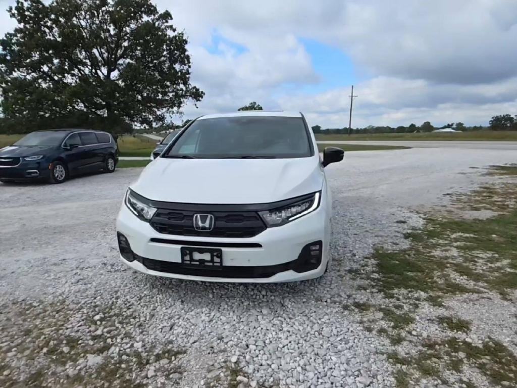 used 2025 Honda Odyssey car, priced at $39,050