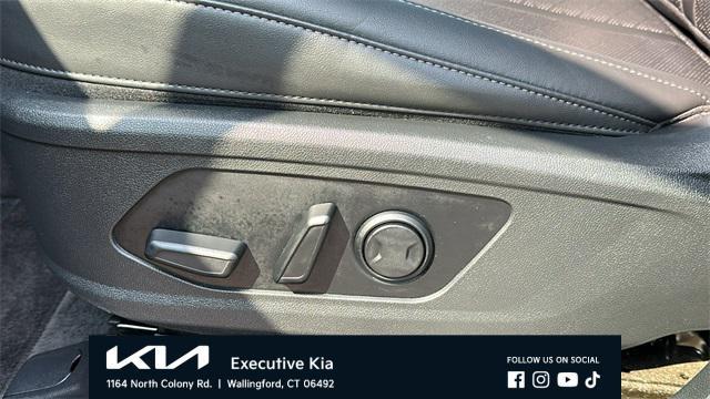 used 2022 Kia Sorento car, priced at $31,858