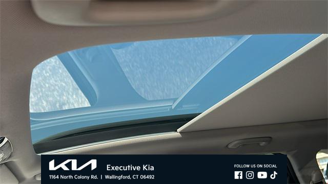 used 2022 Kia Sorento car, priced at $31,858