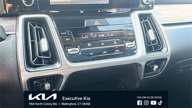 used 2022 Kia Sorento car, priced at $31,858