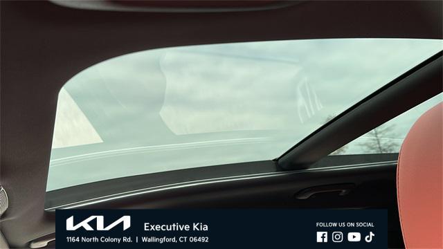 used 2025 Kia Sportage Hybrid car, priced at $33,968