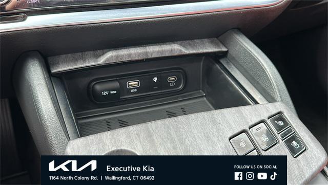 used 2025 Kia Sportage Hybrid car, priced at $33,968