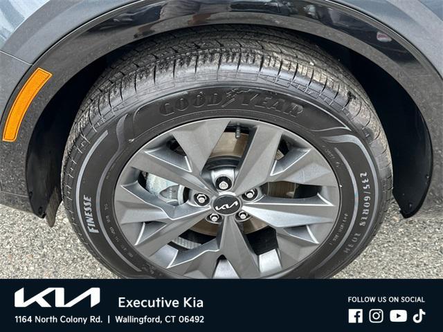 used 2025 Kia Sportage Hybrid car, priced at $33,968