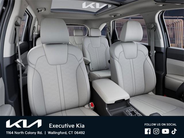 new 2025 Kia Sorento car, priced at $38,753