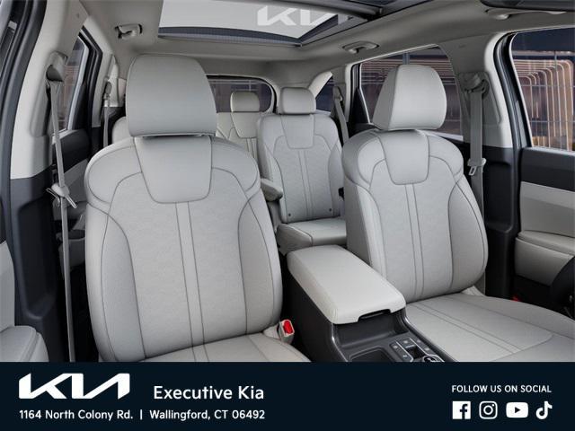 new 2025 Kia Sorento Hybrid car, priced at $43,020