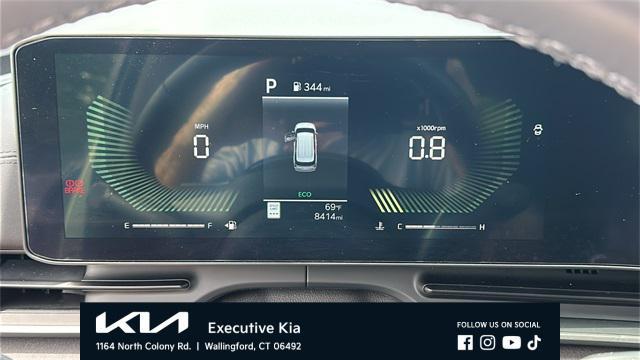 used 2025 Kia Carnival car, priced at $39,989