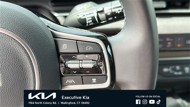 used 2025 Kia Carnival car, priced at $39,989