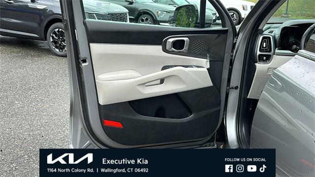 used 2023 Kia Sorento Hybrid car, priced at $32,585