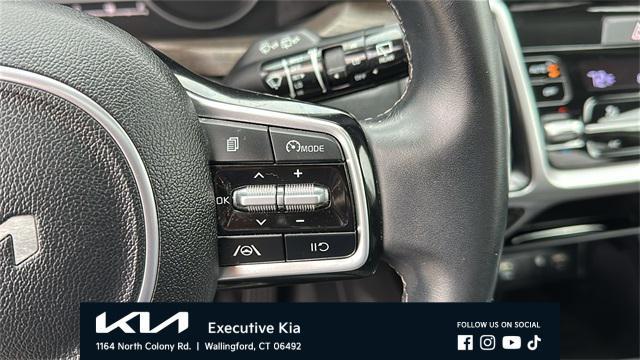 used 2023 Kia Sorento car, priced at $26,987
