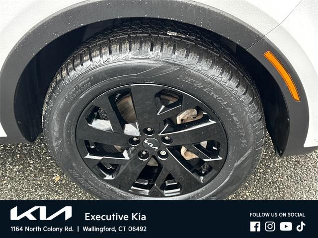 used 2023 Kia Sorento car, priced at $26,987