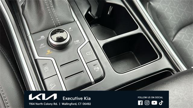 used 2023 Kia Sorento car, priced at $26,987