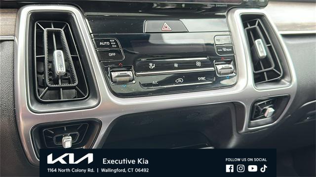 used 2023 Kia Sorento car, priced at $32,740