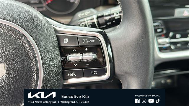 used 2023 Kia Sorento car, priced at $32,740