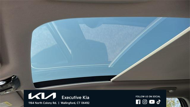 used 2023 Kia Sorento car, priced at $32,831