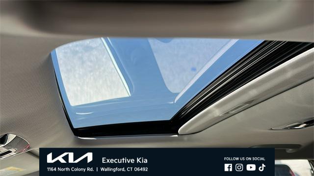 used 2024 Kia Seltos car, priced at $26,555