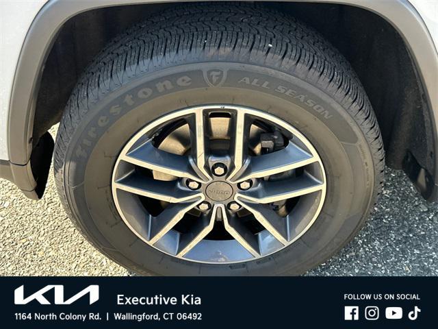 used 2019 Jeep Grand Cherokee car, priced at $18,435