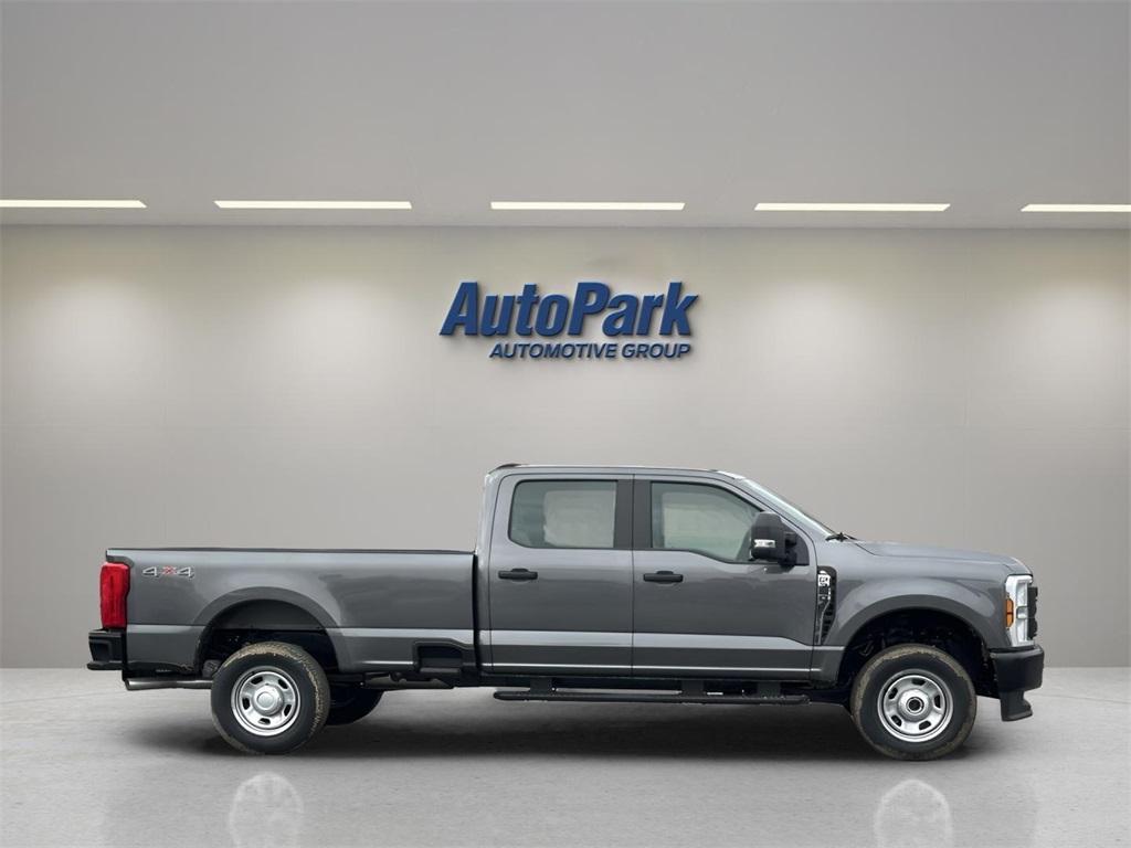 new 2024 Ford F-350 car, priced at $56,735