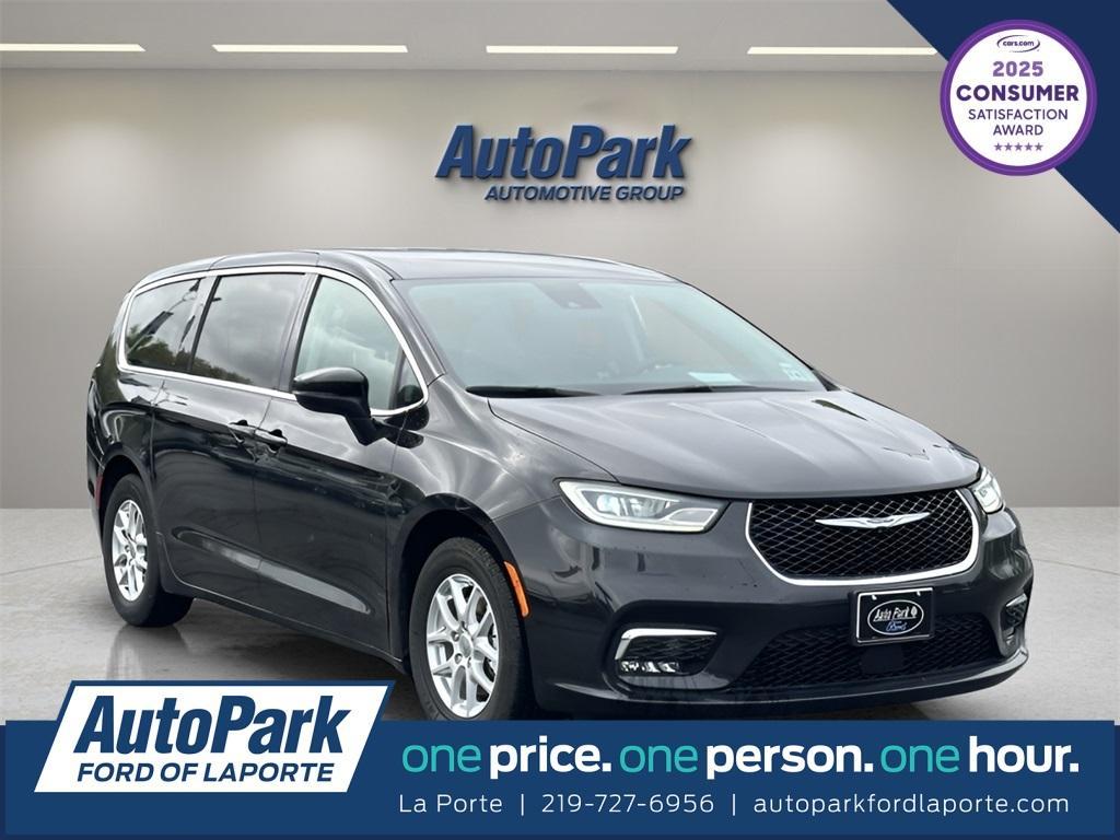 used 2023 Chrysler Pacifica car, priced at $21,149