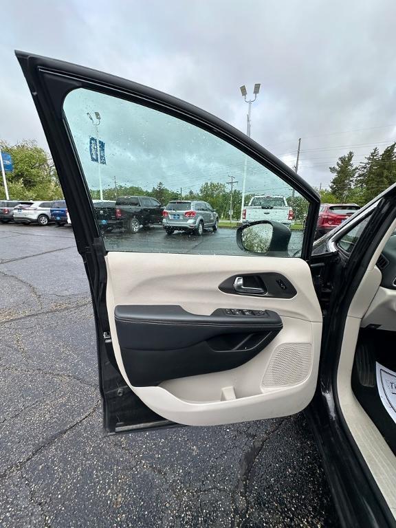 used 2023 Chrysler Pacifica car, priced at $21,995