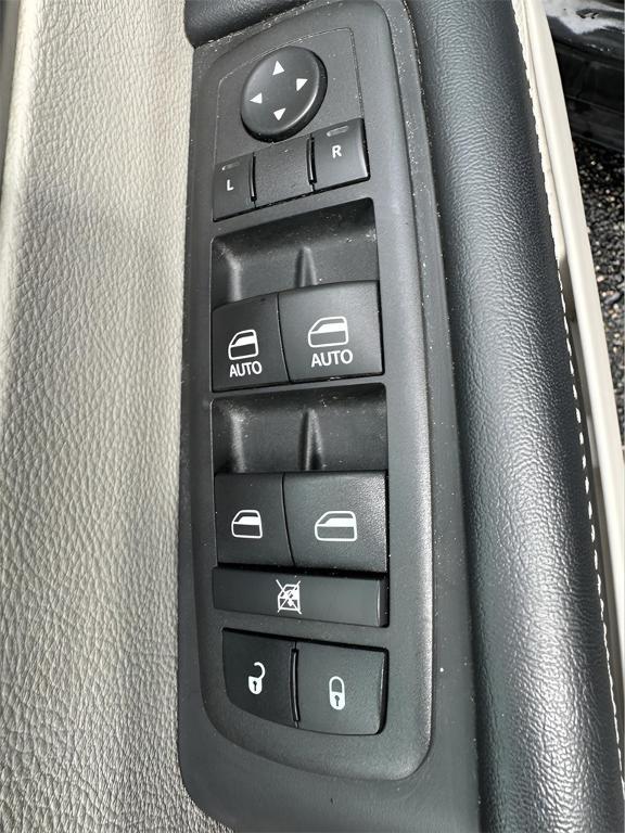 used 2023 Chrysler Pacifica car, priced at $21,995