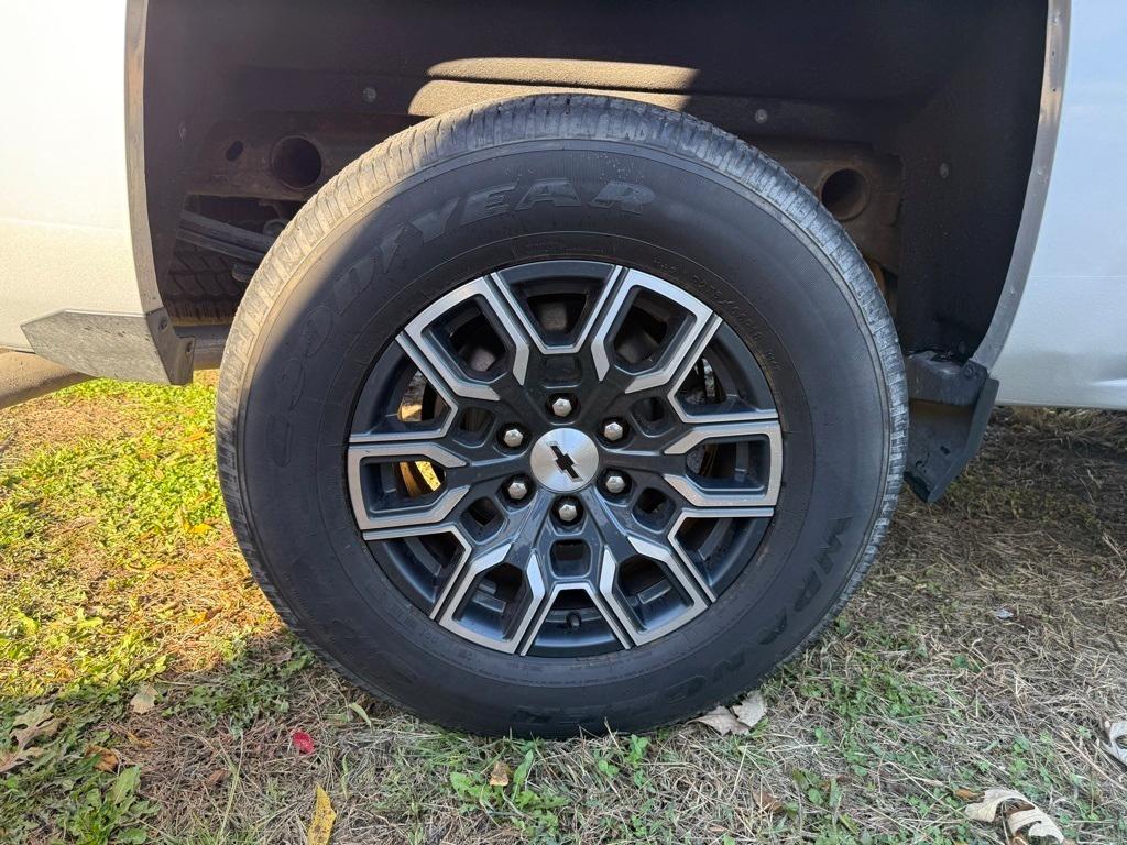 used 2018 Chevrolet Silverado 1500 car, priced at $26,876